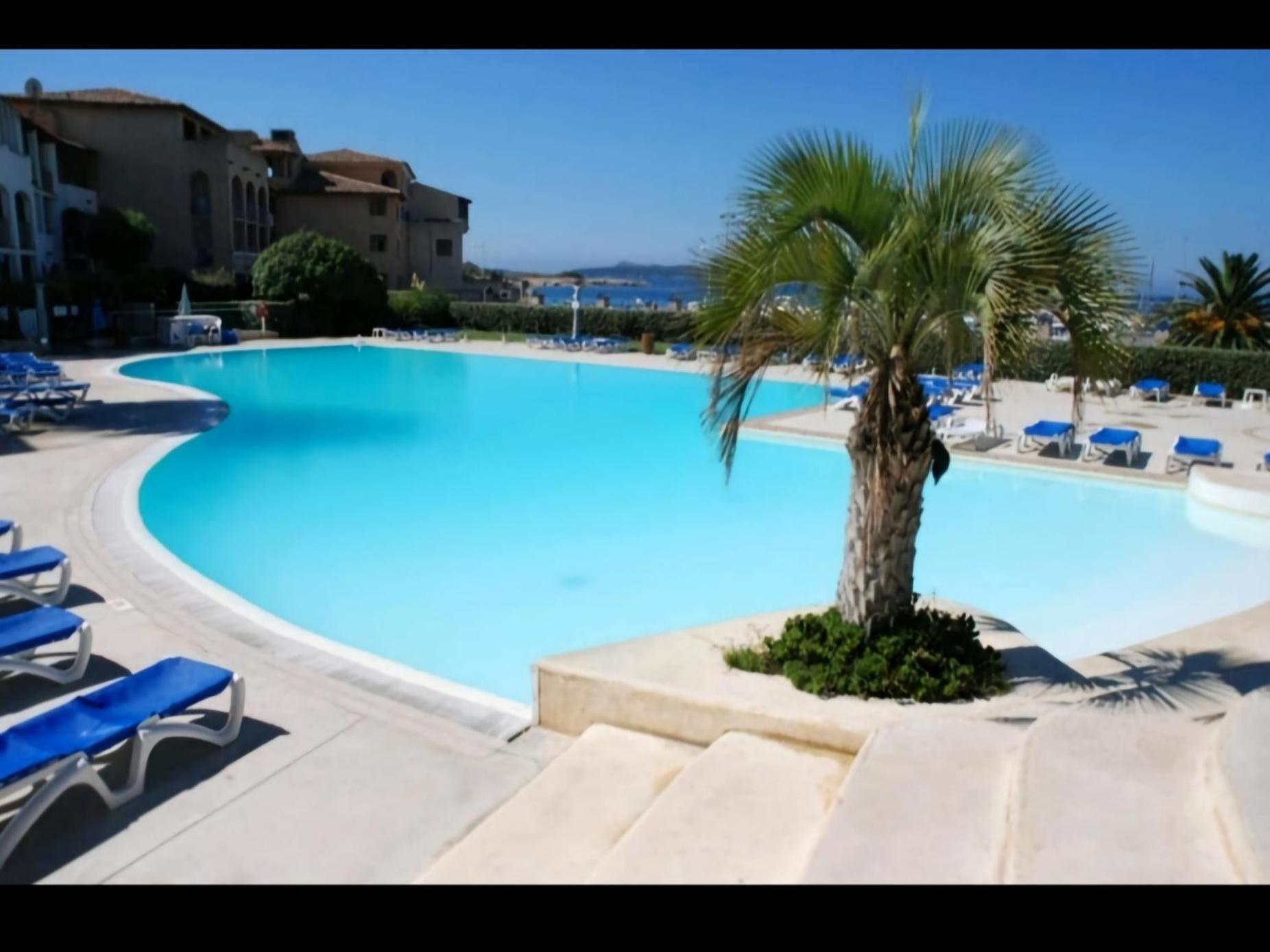 Appartement T2 - Bord De Mer - Piscine Six-Fours-les-Plages Exteriér fotografie