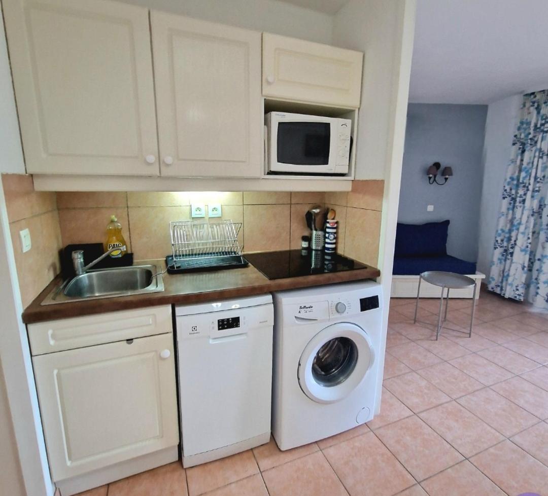 Appartement T2 - Bord De Mer - Piscine Six-Fours-les-Plages Exteriér fotografie