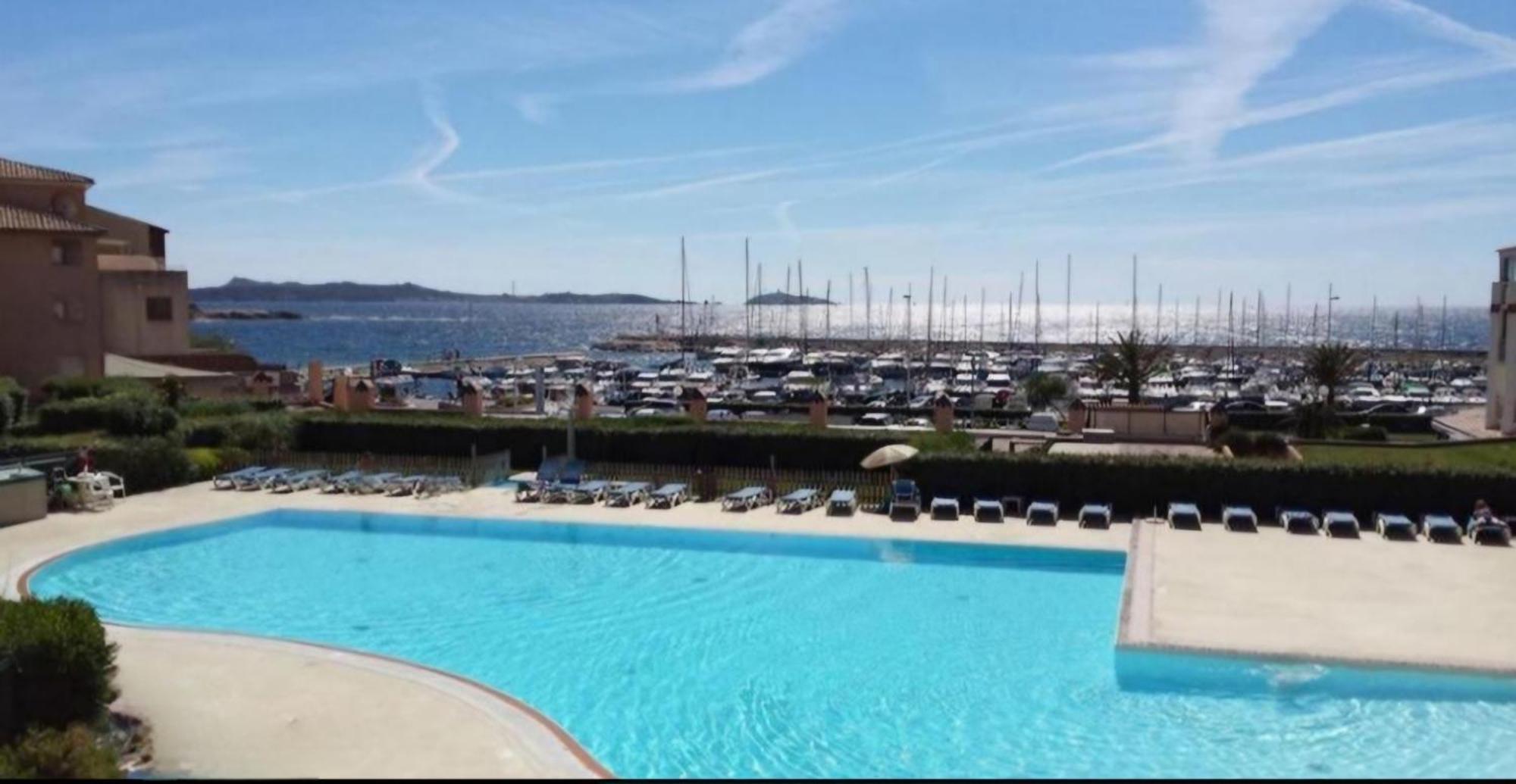 Appartement T2 - Bord De Mer - Piscine Six-Fours-les-Plages Exteriér fotografie
